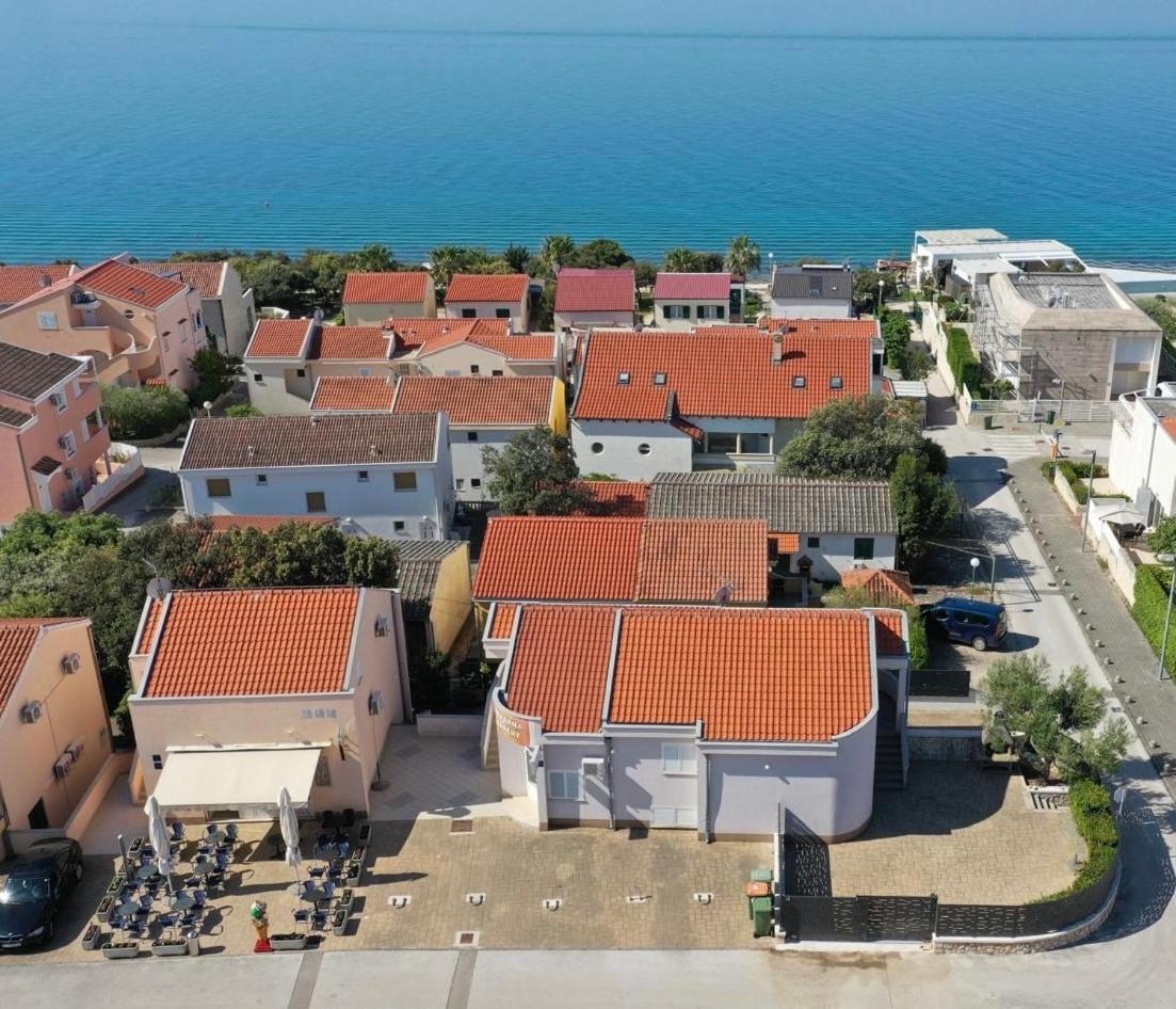 Apartments Andela Petrcane Exterior foto